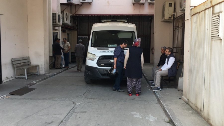 Mersin’de Kepçenin Kova Kısmının Altında Kalan İşçi Hayatını Kaybetti