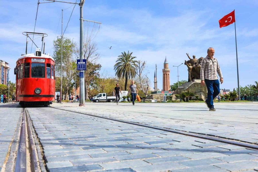 Antalya’da 3 Günlük Bayramda Ulaşım Ücretsiz