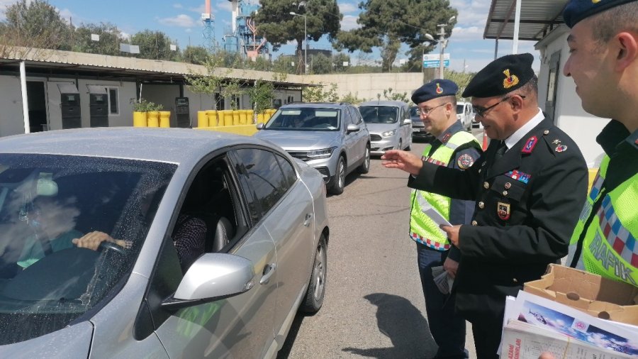 Tatil İçin Yollara Düşenlere “hayatla Yarışılmaz” Uyarısı