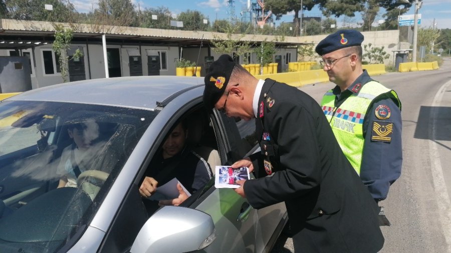 Tatil İçin Yollara Düşenlere “hayatla Yarışılmaz” Uyarısı