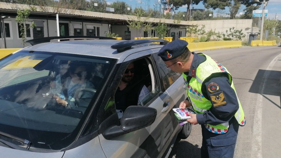 Tatil İçin Yollara Düşenlere “hayatla Yarışılmaz” Uyarısı
