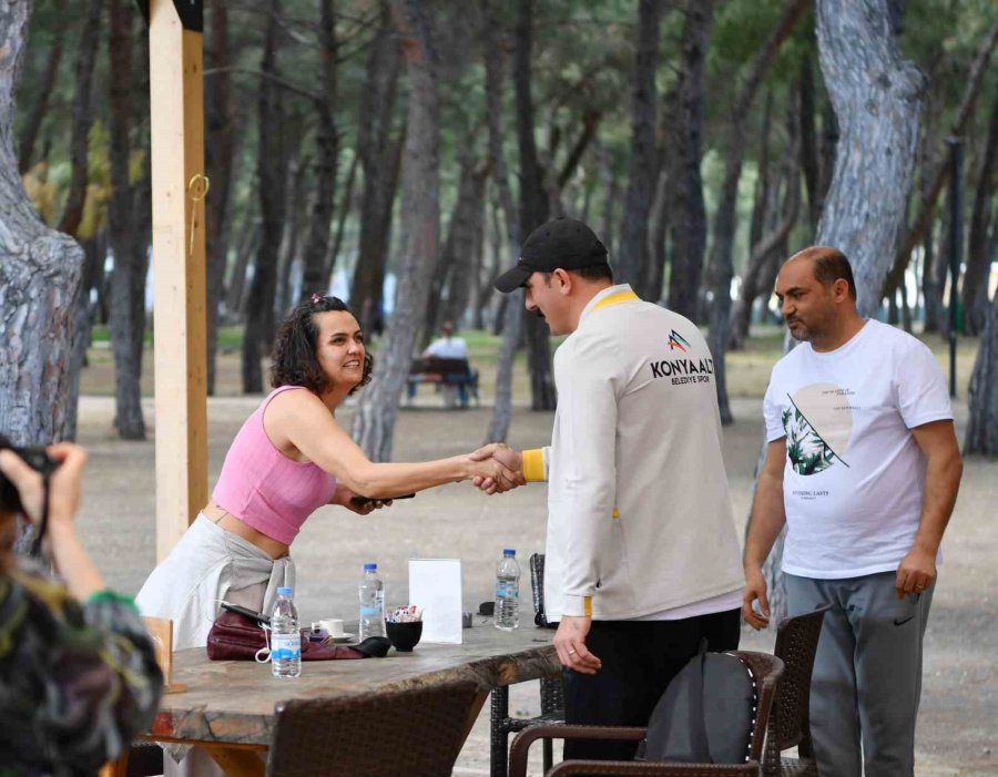 Başkan Kotan Turnuvada Tenis Oynadı