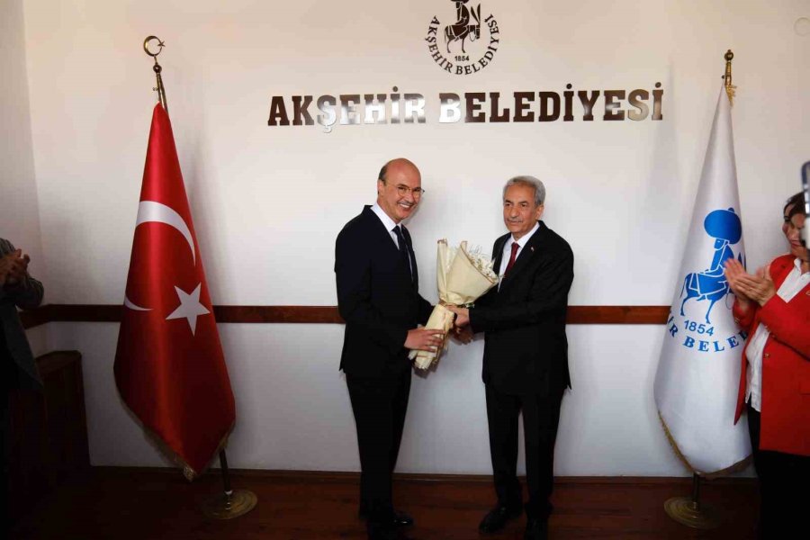 Akşehir Belediye Başkanı Köksal Mazbatasını Aldı