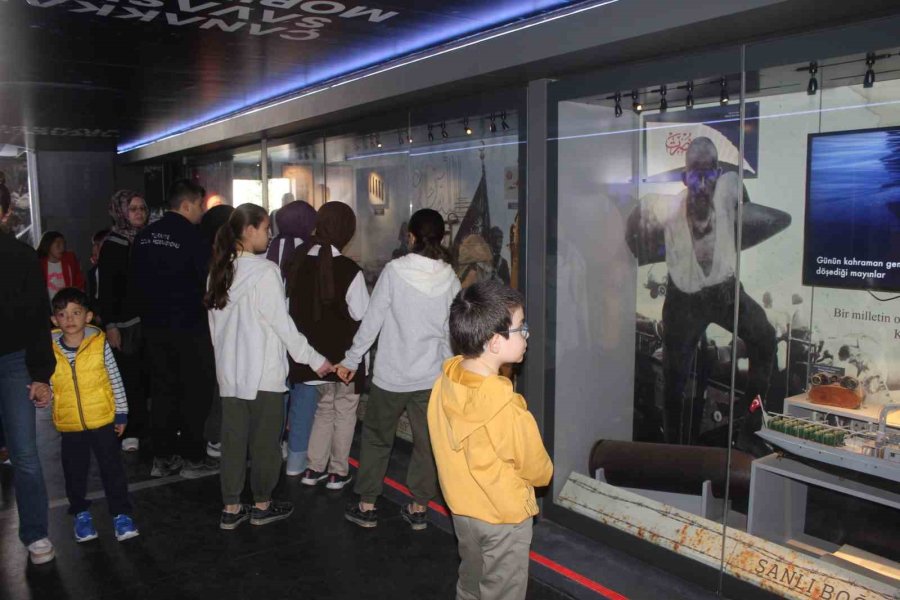 Çanakkale Savaşları Mobil Müze Tırı Karapınar’da Ziyaretçileriyle Buluştu