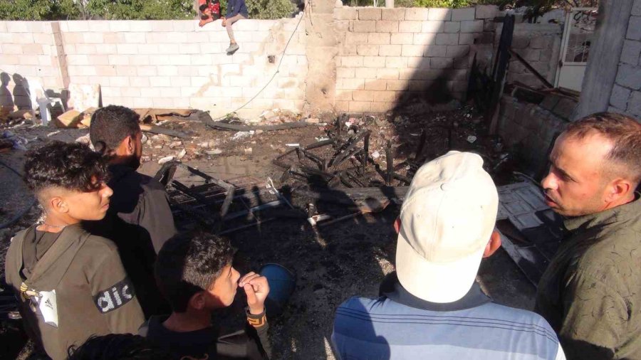 Mersin’de Çıkan Yangında 6 Yaşındaki Çocuk Hayatını Kaybetti