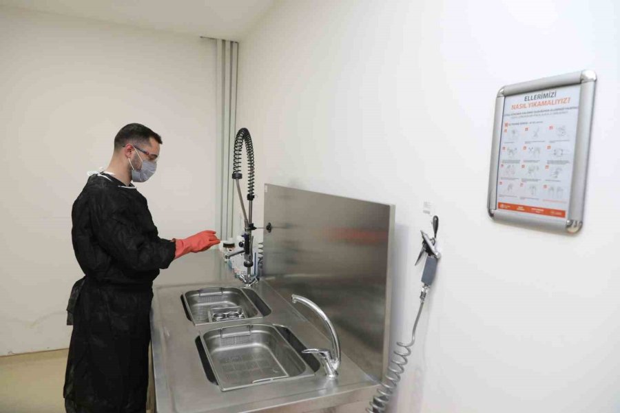 Niğde Ömer Halisdemir Üniversitesi Ağız Ve Diş Sağlığı Merkezi Kalıcı Ruhsatını Aldı