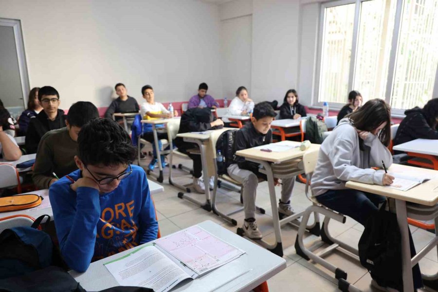 Sınava Girecek Öğrencilere Bayram Tatili Uyarısı