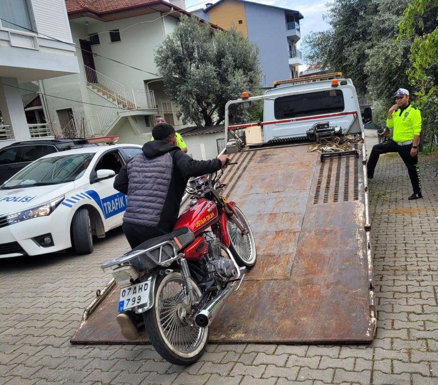 15 Yaşındaki Sürücüye 37 Bin Tl Ceza