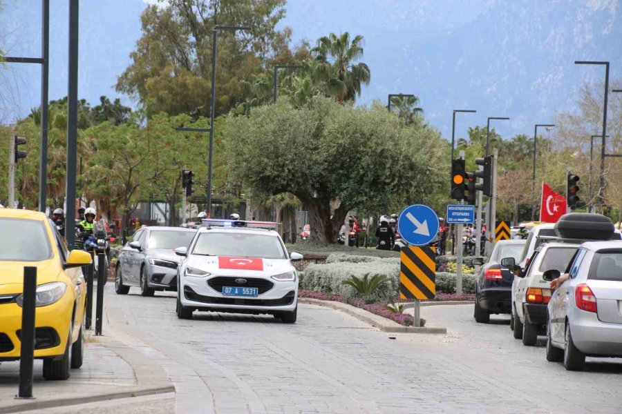 Antalya’da Helikopter Destekli Polis Korteji
