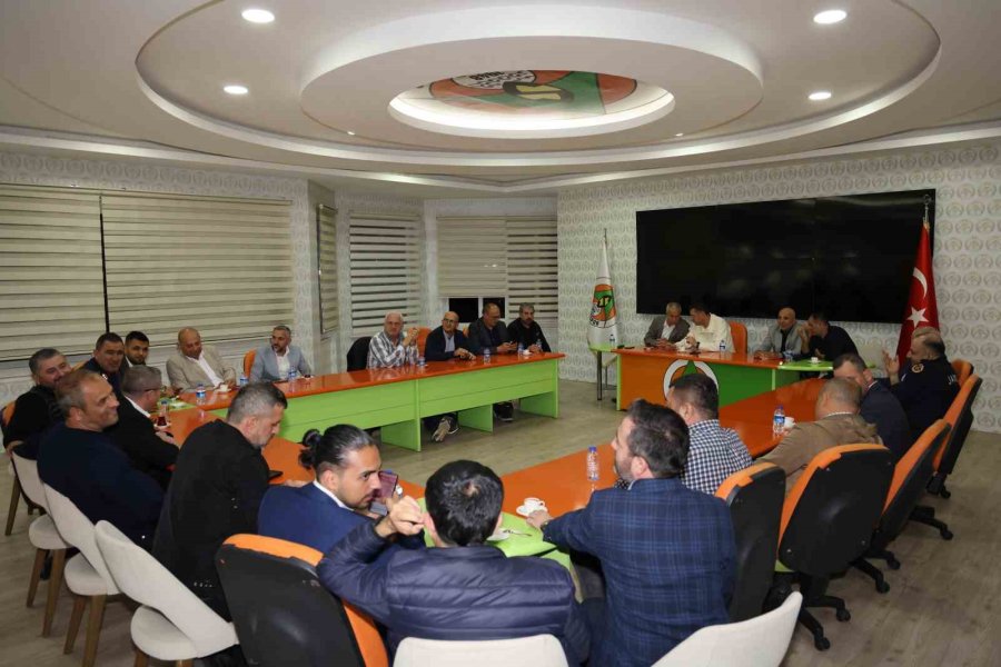 Alanyaspor İftar Yemeğinde Buluştu