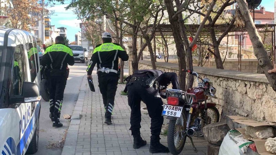 Polisten Kaçan Motosiklete Değeri Kadar Ceza Yazıldı