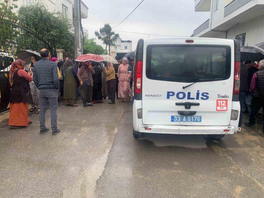 Evden Kaçıp Evlenen Hamile Kardeşini Sokakta Silahla Vurarak Öldürdü