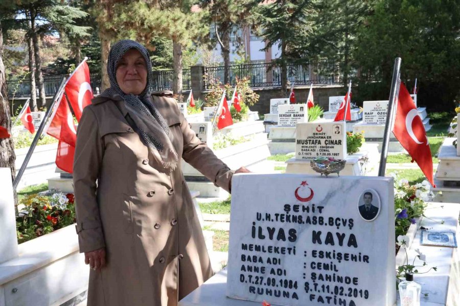 Şehit Aileleri Bayramı Buruk Geçirdi