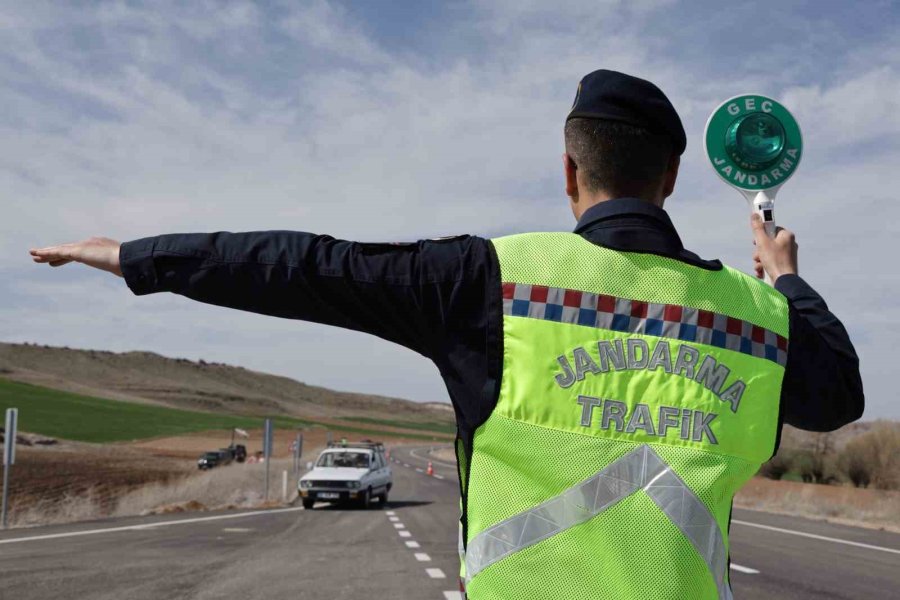 Jandarma Ekipleri Bayramda Da Denetimde