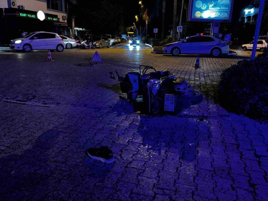 İki Motosiklet Çarpıştı: 2 Yaralı