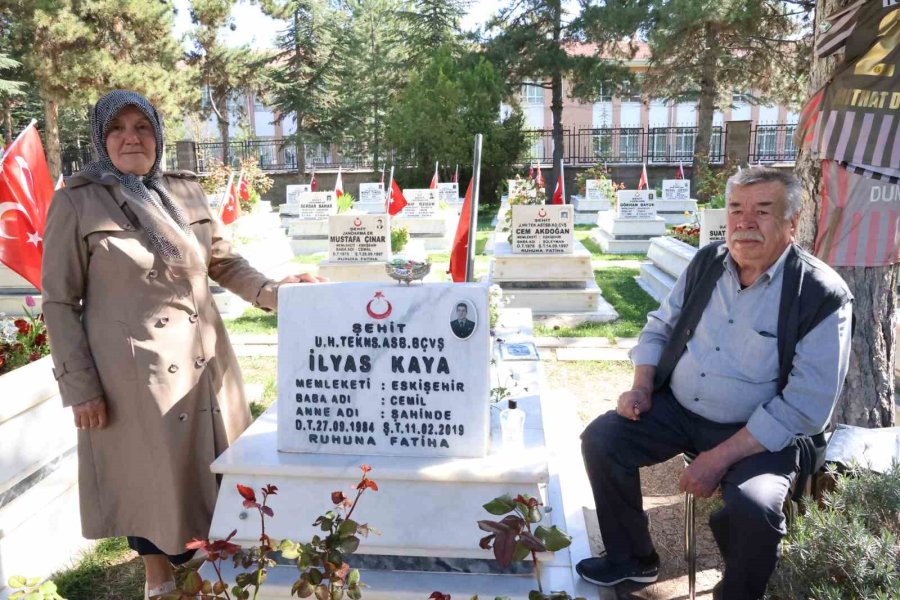 Şehit Aileleri Bayramı Buruk Geçirdi