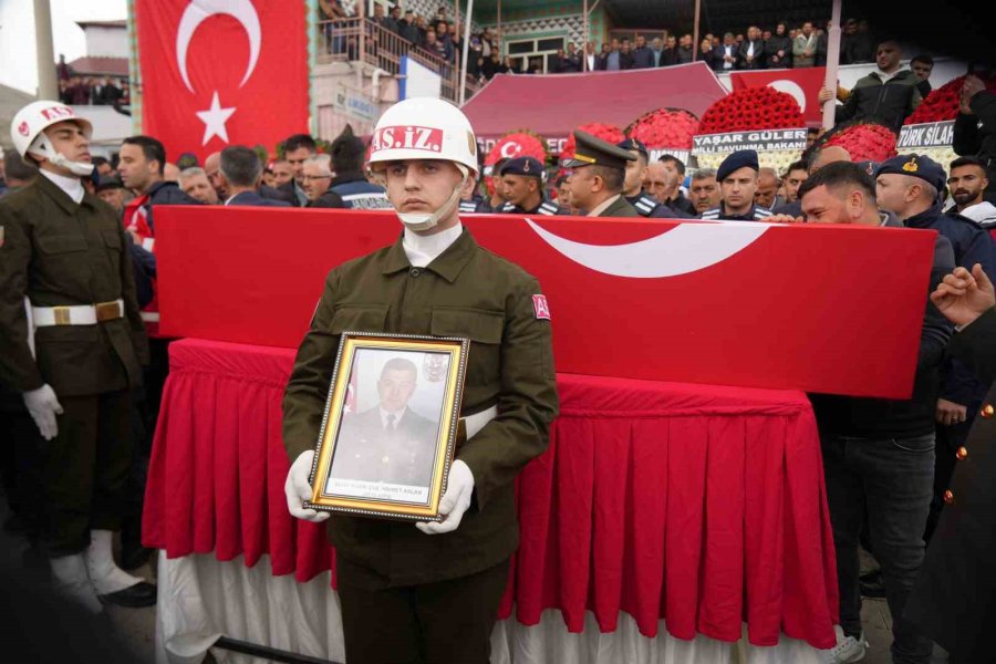 Piyade Uzman Çavuş Hikmet Aslan Niğde’de Son Yolculuğuna Uğurlandı