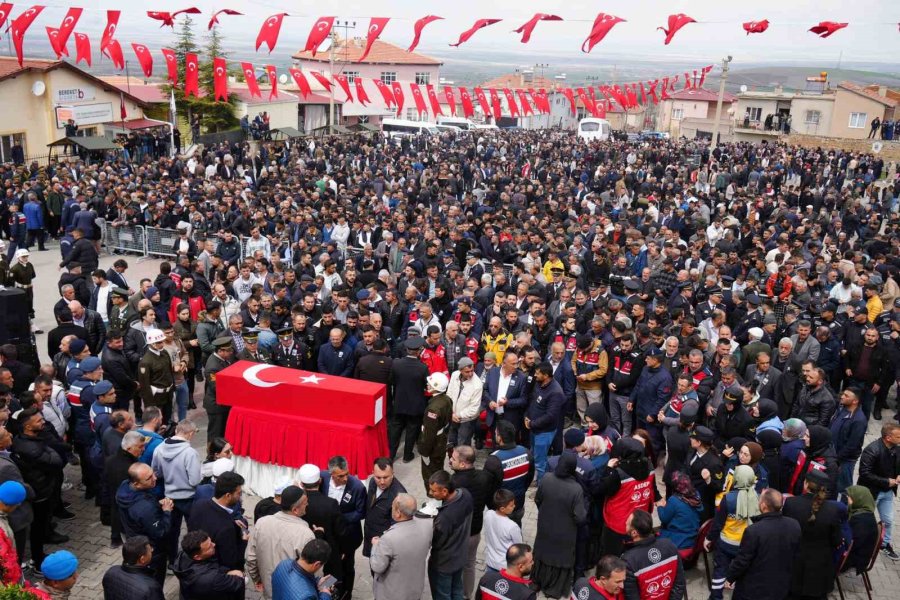 Piyade Uzman Çavuş Hikmet Aslan Niğde’de Son Yolculuğuna Uğurlandı