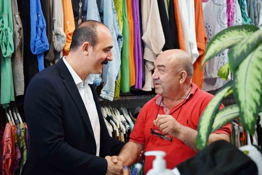 Başkan Kotan Esnafla Bayramlaştı