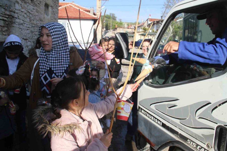 Konya’da Asırlardır Süren Bayram Geleneği Yaşatılmaya Devam Ediliyor