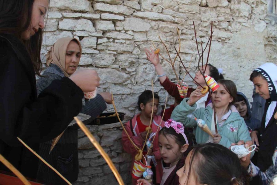 Konya’da Asırlardır Süren Bayram Geleneği Yaşatılmaya Devam Ediliyor