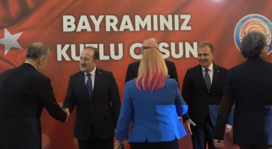 Mersin Valisi Pehlivan: "bayramı Dayanışma İçinde Kutluyoruz"