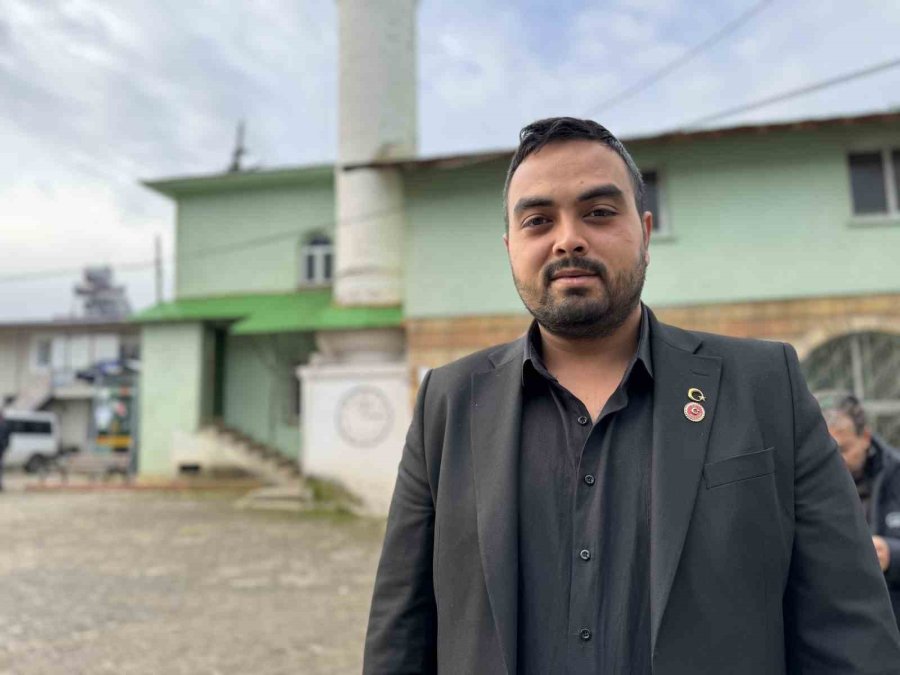 Bayramlaşmak İçin Kuyruk Oluşturdular