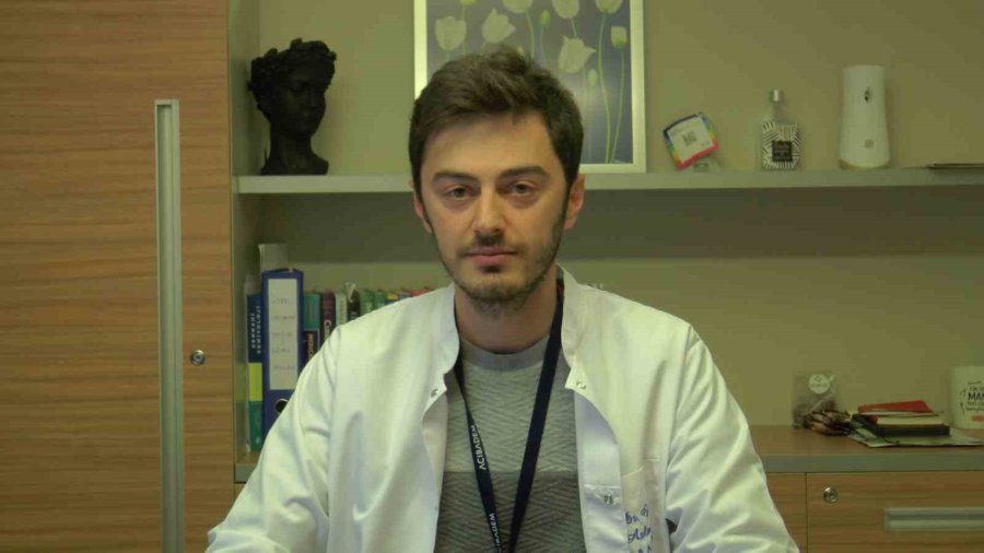 Koku Kaybı Ve Kabızlığa Dikkat: Parkinson Habercisi Olabilir