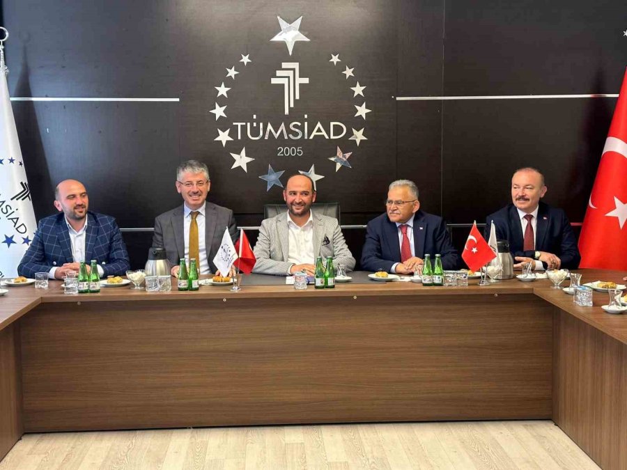 Büyükkılıç’tan Tümsiad Kayseri Şubesi’ne Bayram Ziyareti