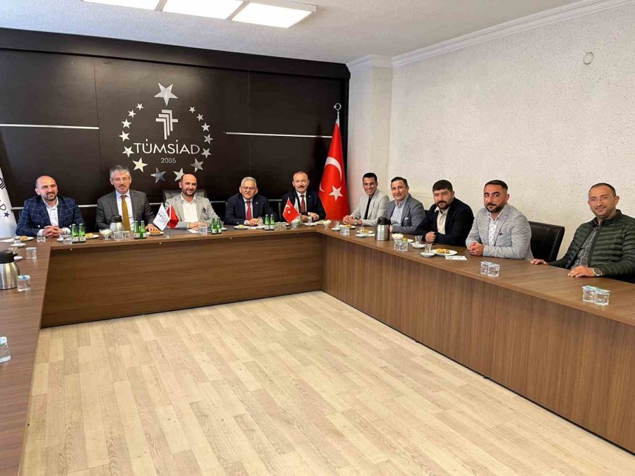 Büyükkılıç’tan Tümsiad Kayseri Şubesi’ne Bayram Ziyareti