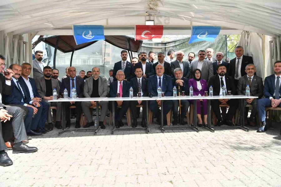 Başkan Büyükkılıç, Kayseri Ülkü Ocakları’nın Düzenlediği Bayramlaşma Töreni’ne Katıldı