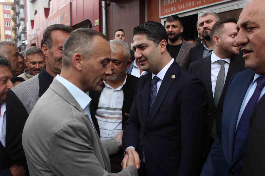 Mhp’li Özdemir Partililerle Bayramlaştı