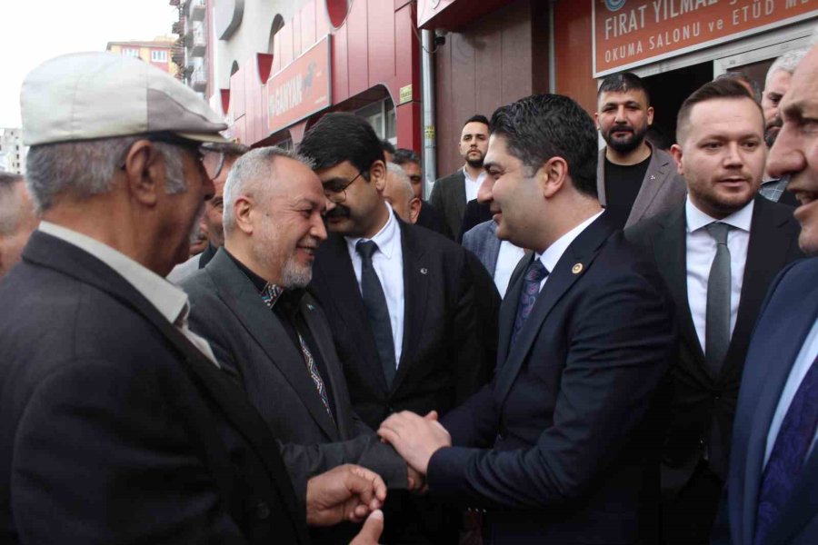 Mhp’li Özdemir Partililerle Bayramlaştı