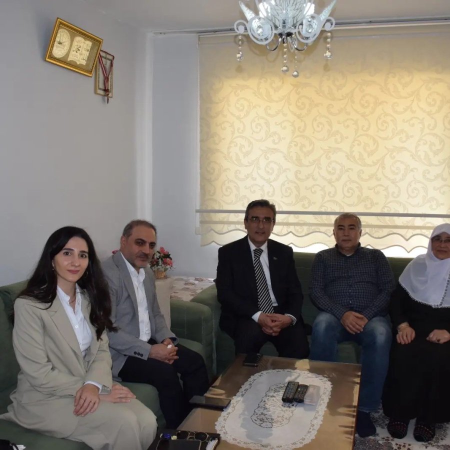 Kaymakam Ve Müftü Bayramın İlk Gününde Şehit Ailelerini Ve Gazileri Ziyaret Etti