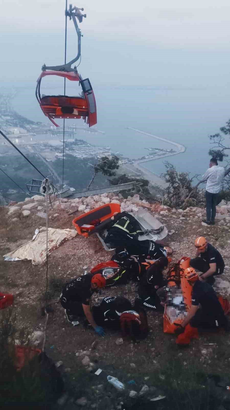 Antalya’da Teleferik Kabini Düştü: 1 Ölü, 2’si Çocuk 7 Yaralı