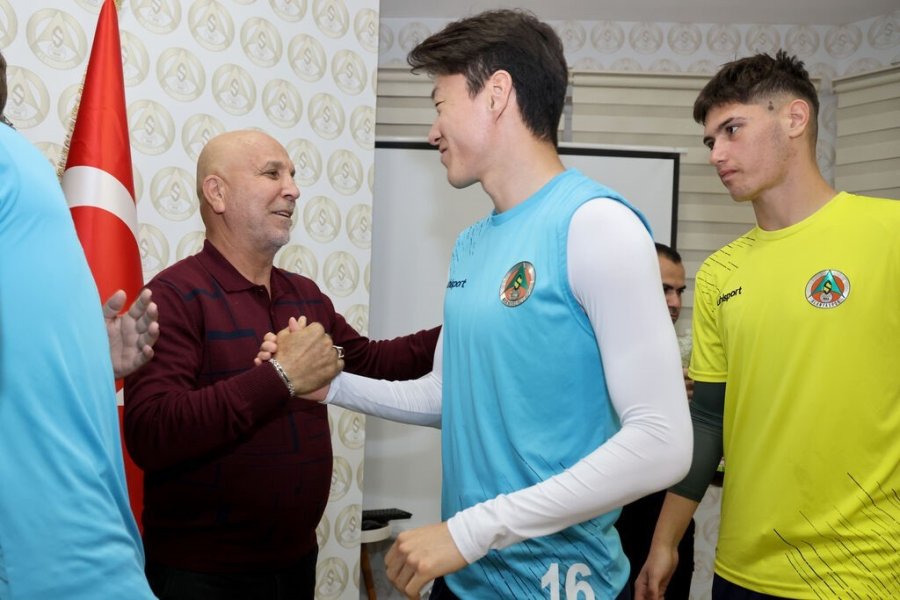 Alanyaspor’da Bayramlaşma Töreni Yapıldı