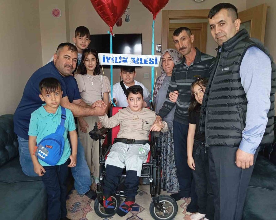 Doğuştan Engelli Eren’in Akülü Araç Hayali Gerçek Oldu