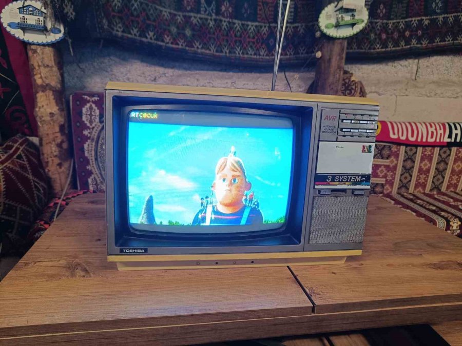 70 Yıllık Televizyon Ve Radyo Müşterilerin İlgisi Çekiyor