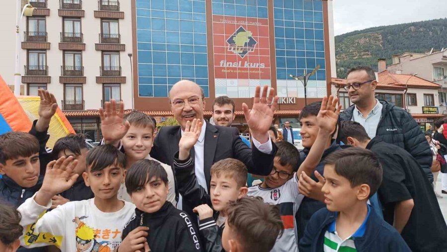 Akşehir’de Bayram Eğlencesi