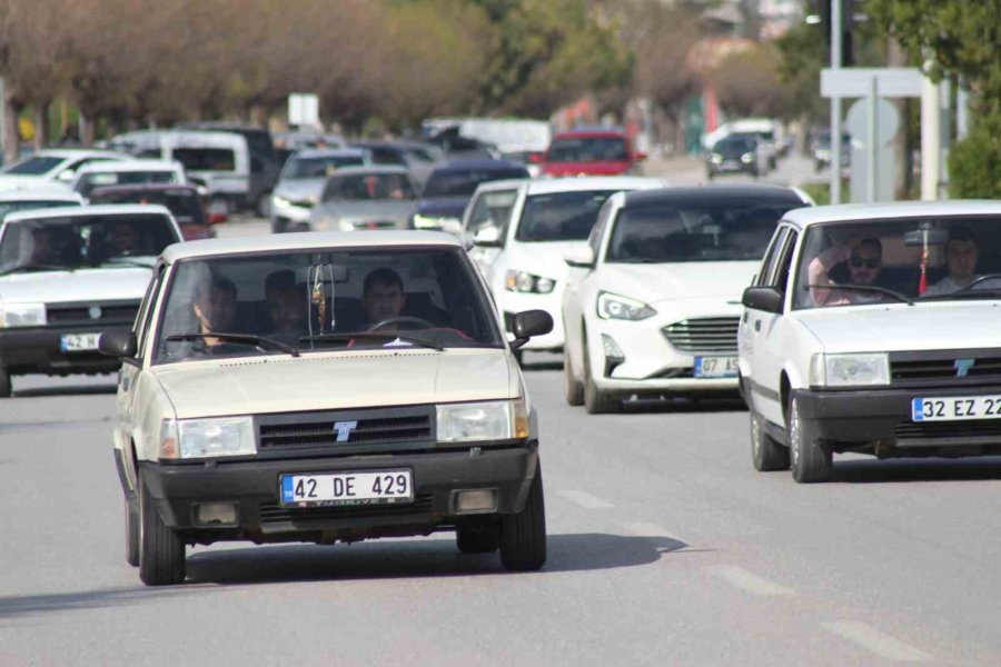 Yeni Konya-antalya Karayolunda Bayram Dönüşü Trafiği Yoğunluğu