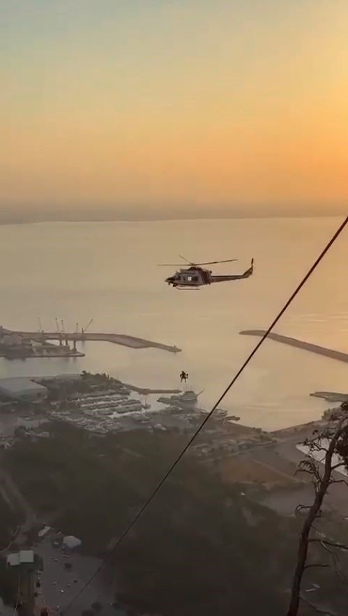 Antalya’da Teleferik Kazasında Mahsur Kalanlar Helikopterle Kurtarıldı