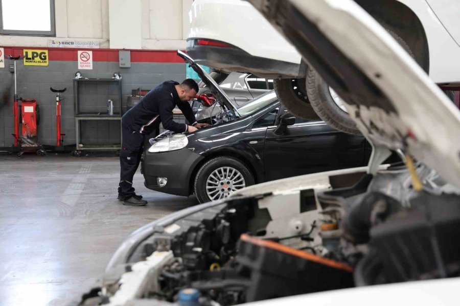 Bayram Tatili Bitti, Dönüş Yolundaki Sürücülere Hayati ‘yol Hipnozu’ Uyarısı