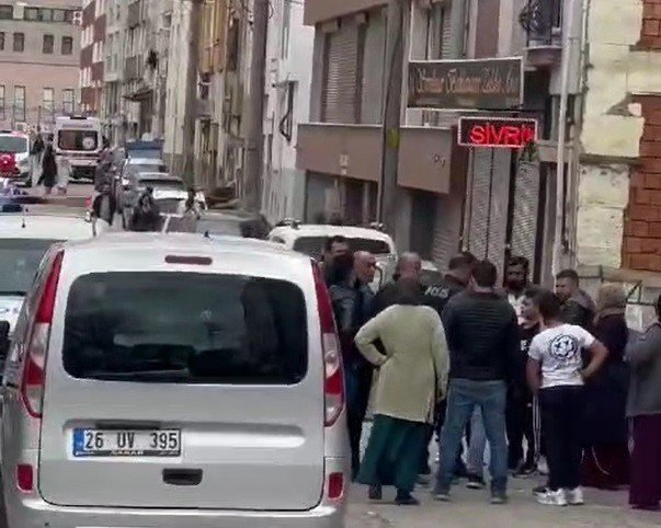 Yabancı Uyruklu Çocukların Kavgasına Aileleri Dahil Oldu: 1’i Ağır 4 Yaralı