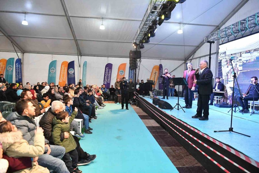 Ramazan Etkinliklerini 1,5 Milyon Kişi Ziyaret Etti