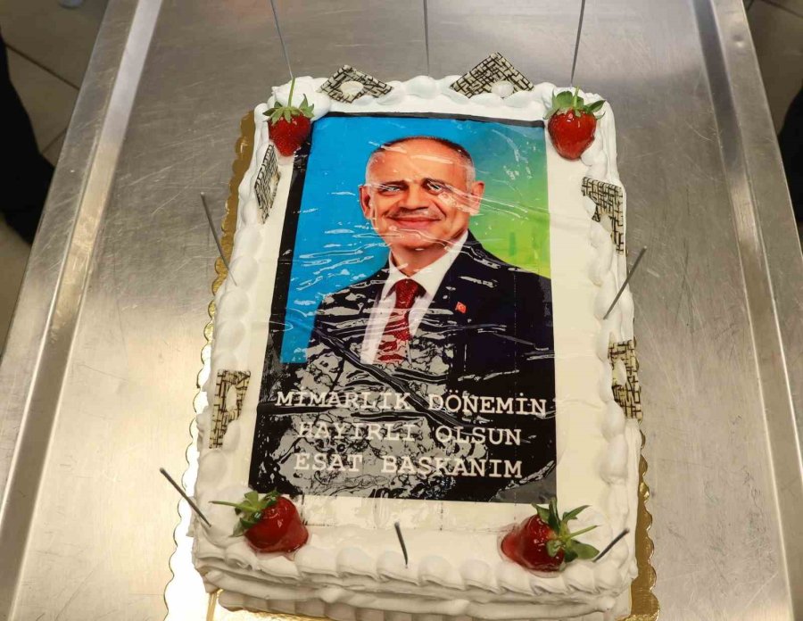 Başkan Öztürk Mazbatasını Aldı