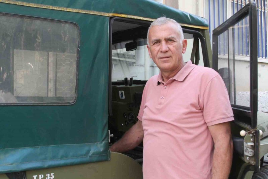 Özel Yapım Aracını Anne Kedi Ve Yavrularına Tahsis Etti