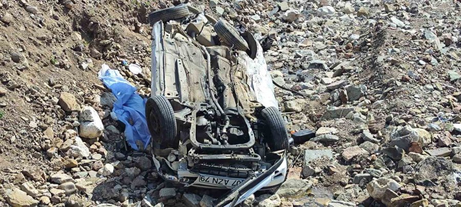 Alanya’da Kontrolden Çıkan Otomobil Dereye Uçtu; 1 Ölü