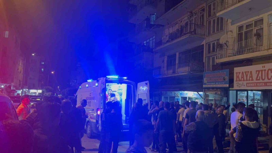 Balkondan Düşen Lise Öğrencisi Ağır Yaralandı