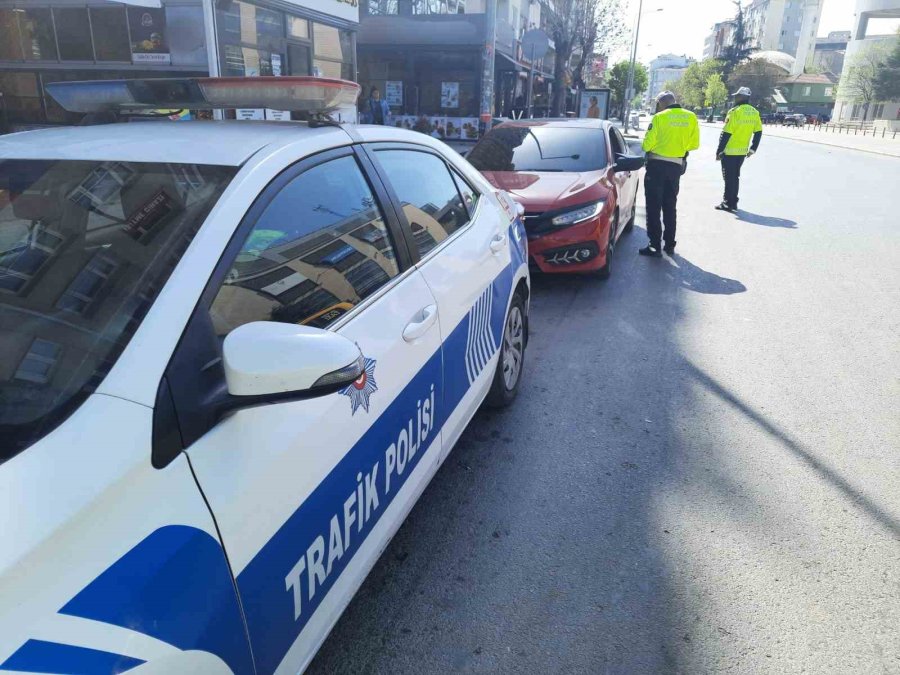 Eskişehir’de Bayram Tatilinde 542 Sürücüye Ceza Kesildi