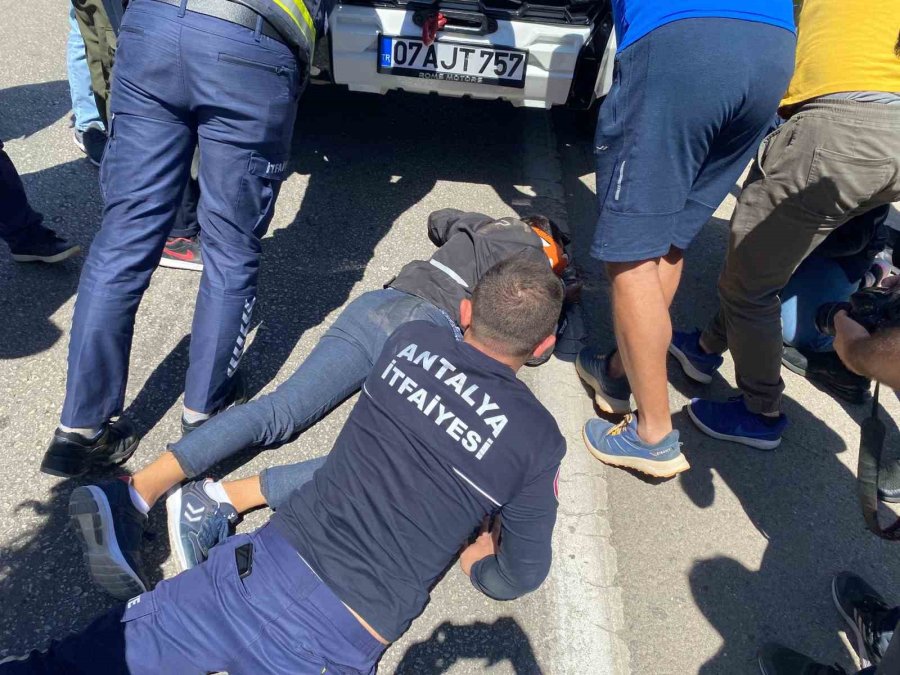 Antalya’da Yürekleri Ağza Getiren Kaza: 50 Yıllık Kamyon Şoförünün Refleksiyle Hayatta Kaldı